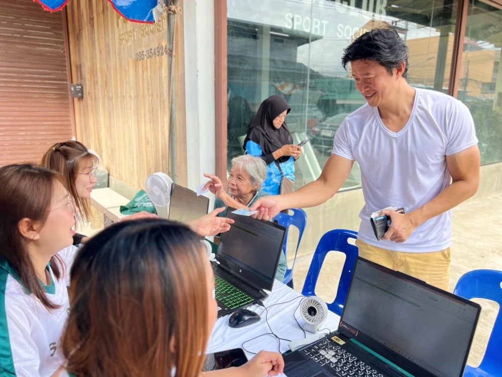 Sikarin Hospital Hatyai, in collaboration with AIA Company Limited, extended care and concern to the people of Hat Yai