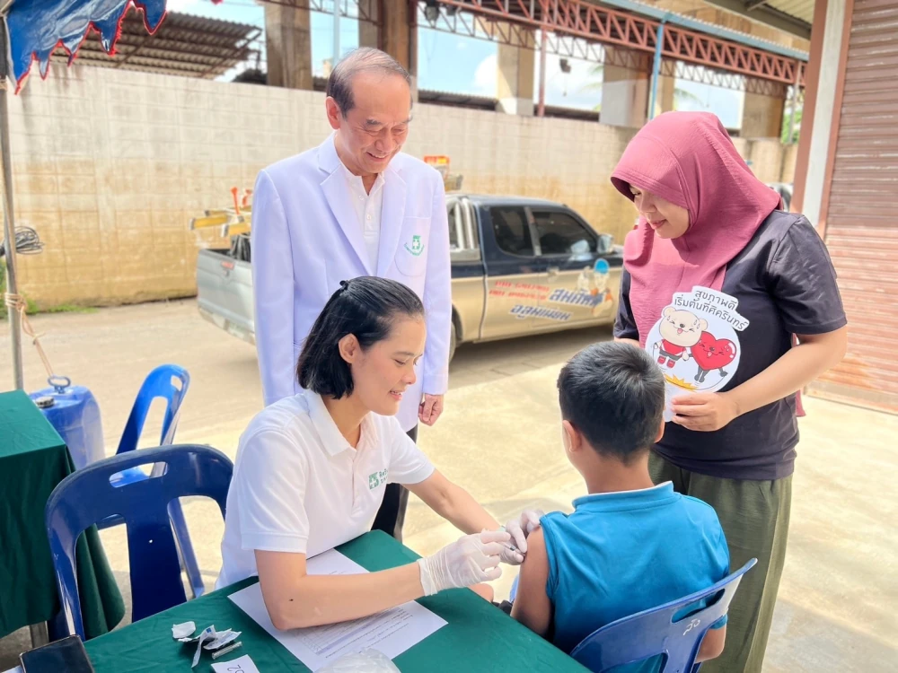 Sikarin Hospital Hatyai, in collaboration with AIA Company Limited, extended care and concern to the people of Hat Yai